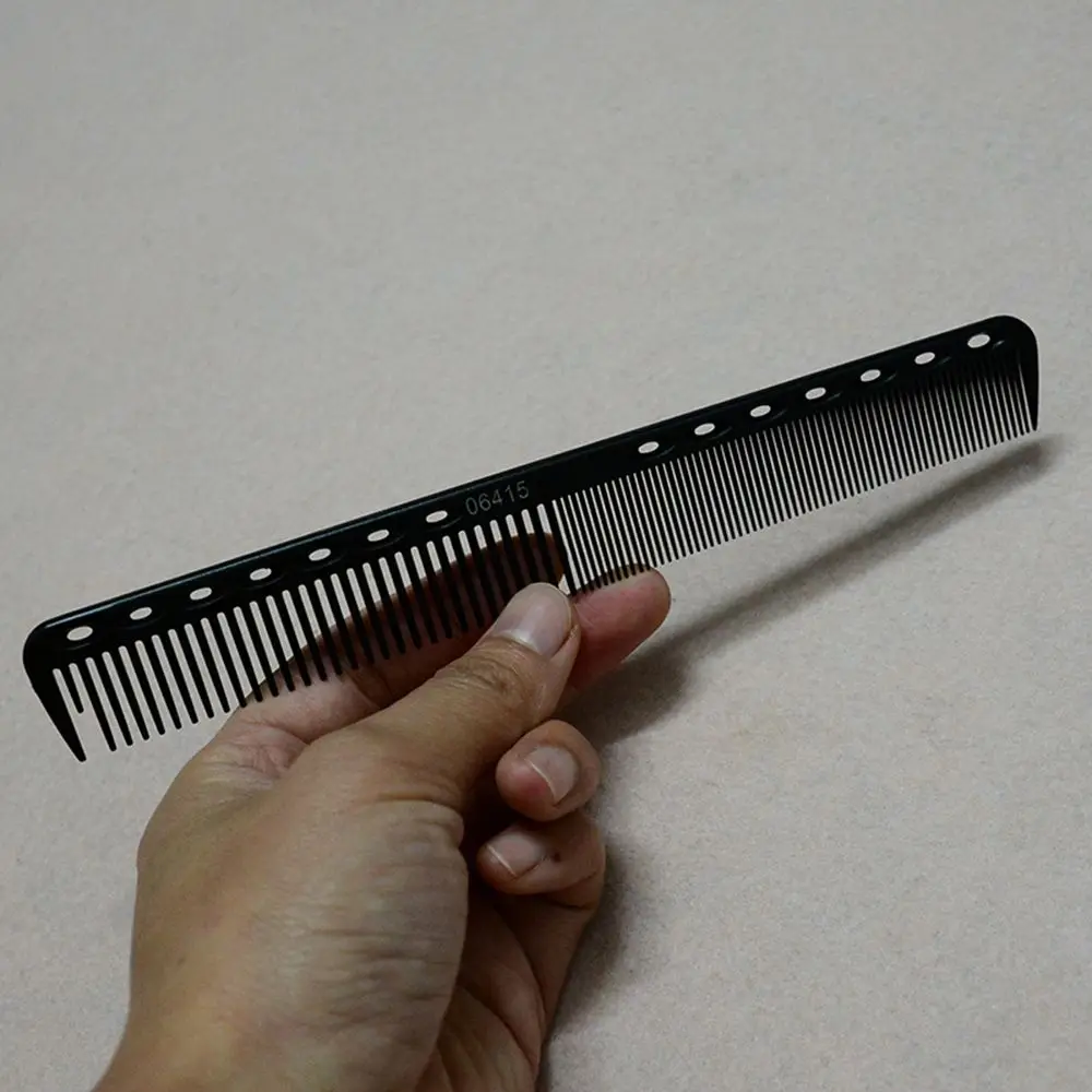 Professional Hair Comb Heat Resistant Medium Cutting Carbon Comb Salon Anti-static Brush Barber Styling Tool 2