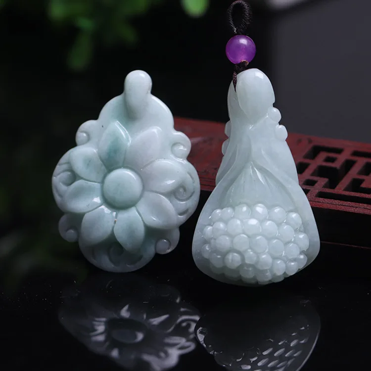 Certificate Natural Emerald Sun Flower Pendant Necklace Charm Jewellery Fashion Accessories Hand-Carved Man Woman Luck Amulet