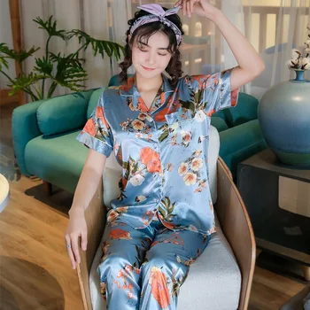 

Spring and Summer New Women's Printed Silk Casual Leisure Tops Pajamas Set Short-Sleeved Trousers Summer Cardigan Pajamas Women