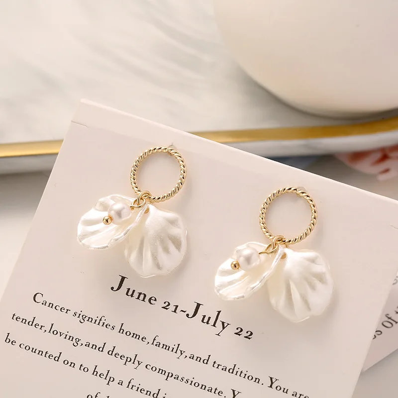 Korean White Acrylic Shell Flower Petal Drop Earrings For Women Fashion Statement Trend Alloy Round Circle Earring Jewellery | Украшения и