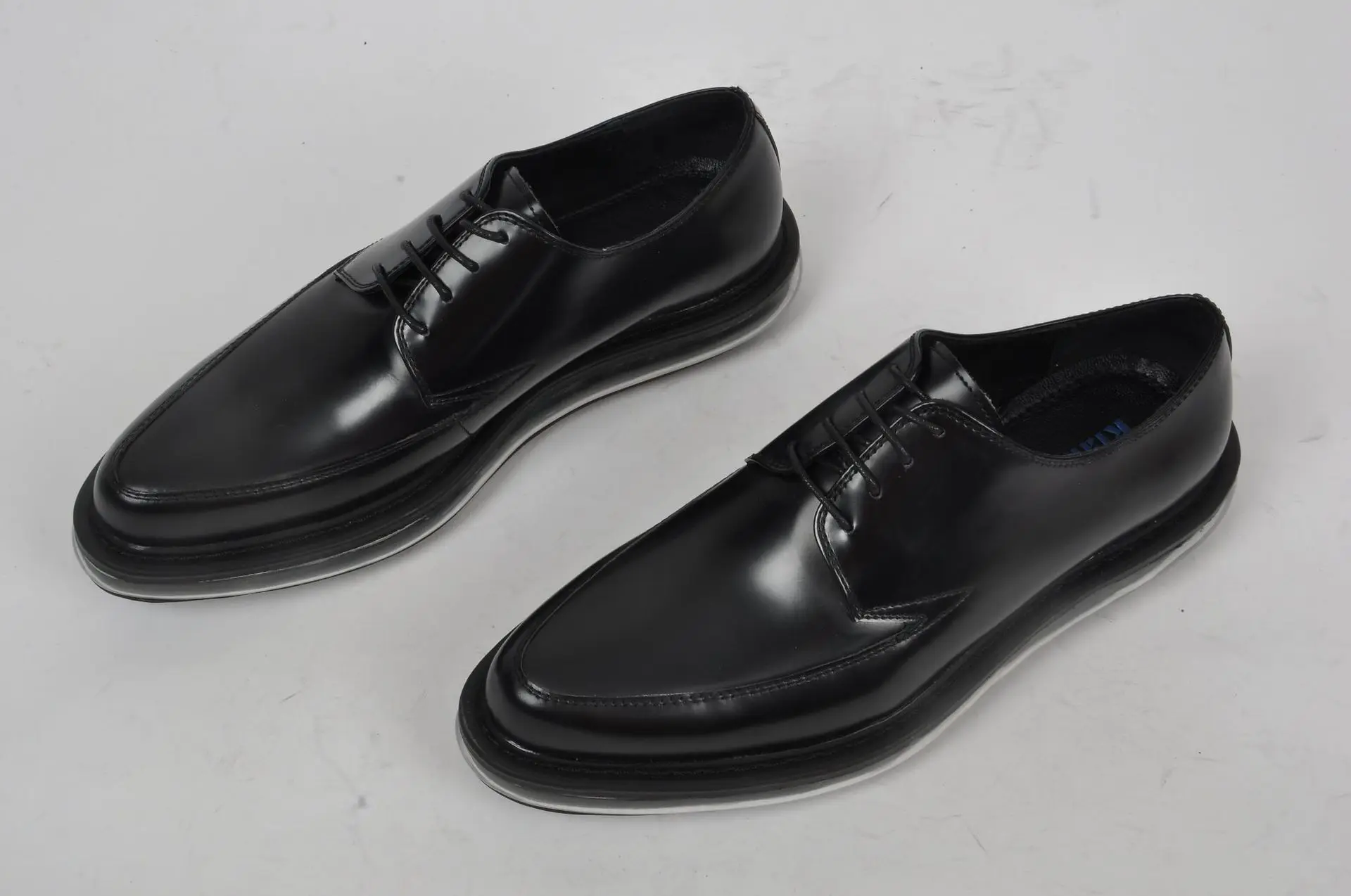 

Men Shoes Genuine Leather Air Cushion Shoes Genuine Leather Comfortable Leather Shoes Seven-Point Massage Shoes