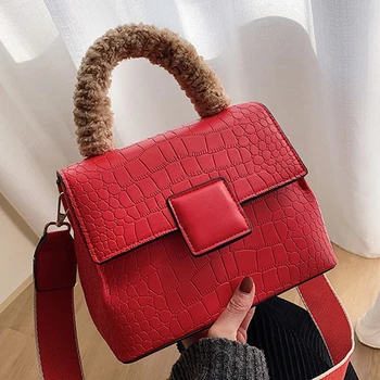 

2019 Winter New Womens Plush Portable Shoulder Bag Designer High Quality Suede Leather Handbag Solid Color Travel Messenger Bags