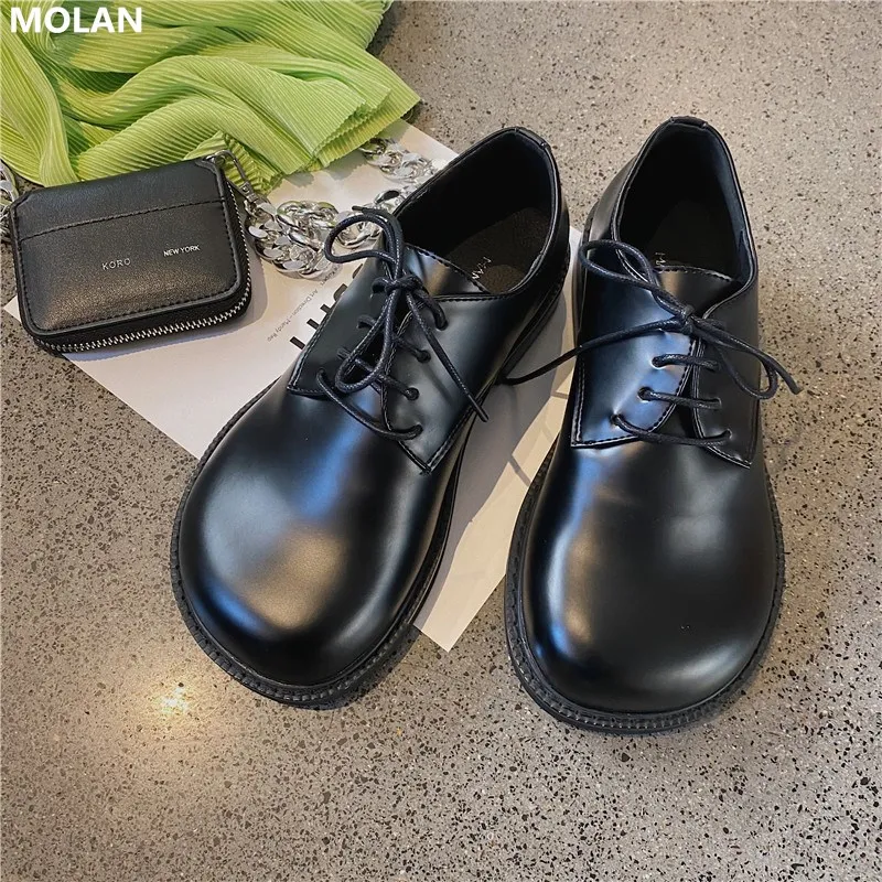

MOLAN Brand Designers 2020 Spring New Fashion Luxury Black Good Leather Cross Tie Round Toe Flats Shoes Women Causal Mocasines