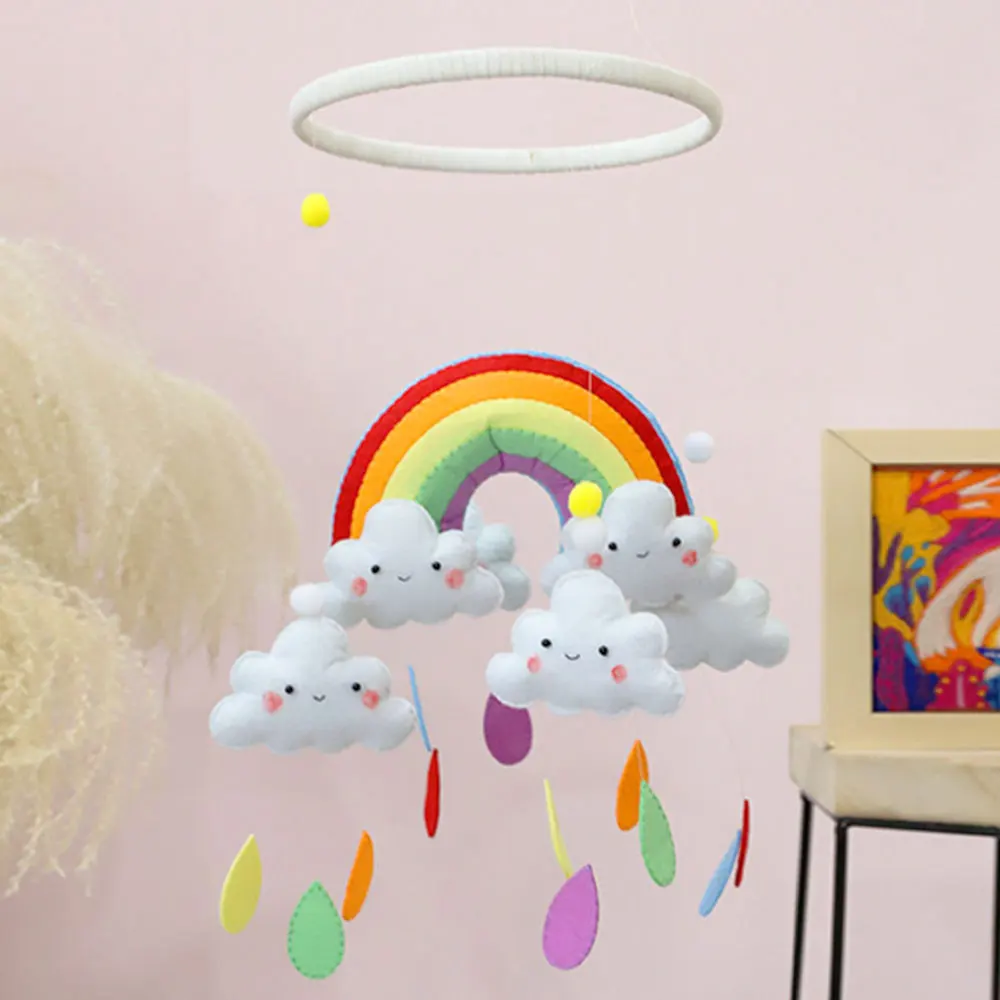 Пластиковое детское крепление для детской кроватки DIY C нетканым ребром Мобильная кровать колокольчик Игрушка вращается на 360 градусов Радужное Облако колокольчики 20*56 см