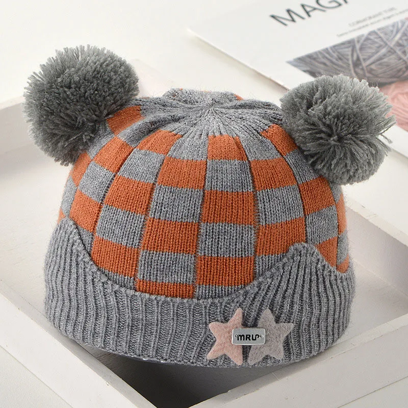 Gray Square Patchwork Baby Girls Boys Skull Hat Knitted Newborn Warm Tire Cap with Cotton Lining Winter Warm PomPom Hat Protect Head - Цвет: Gray