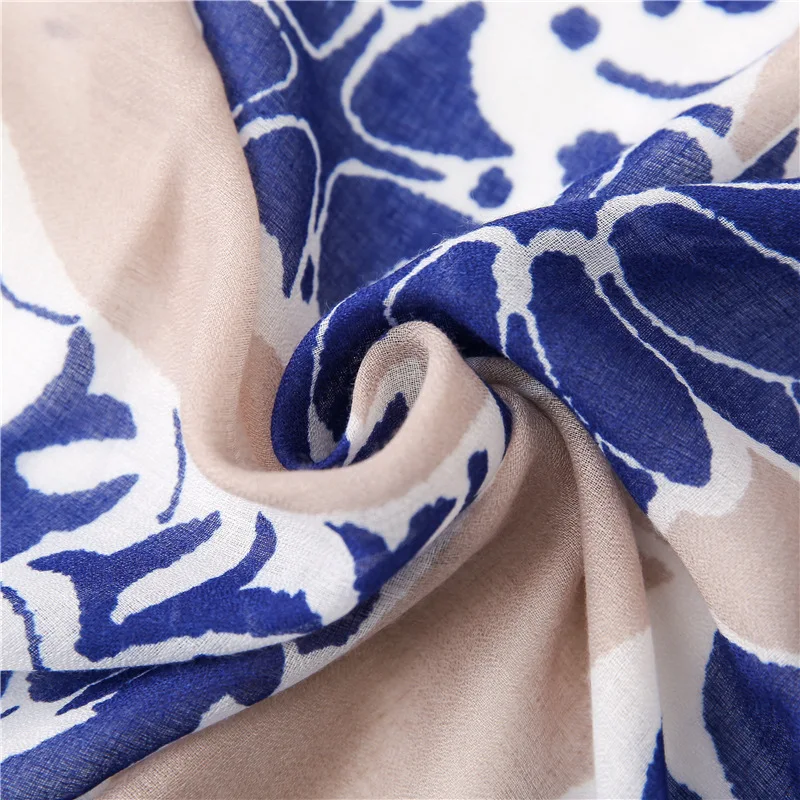 13506281284_906224695