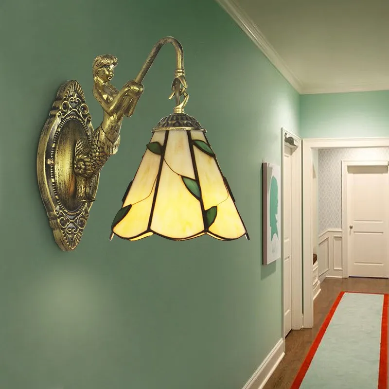Mediterranean Wall Lamp Single Head European Retro Mermaid Resin Base Living Room Corridor Balcony Garden Bedroom Bedside Lamp - Цвет абажура: B