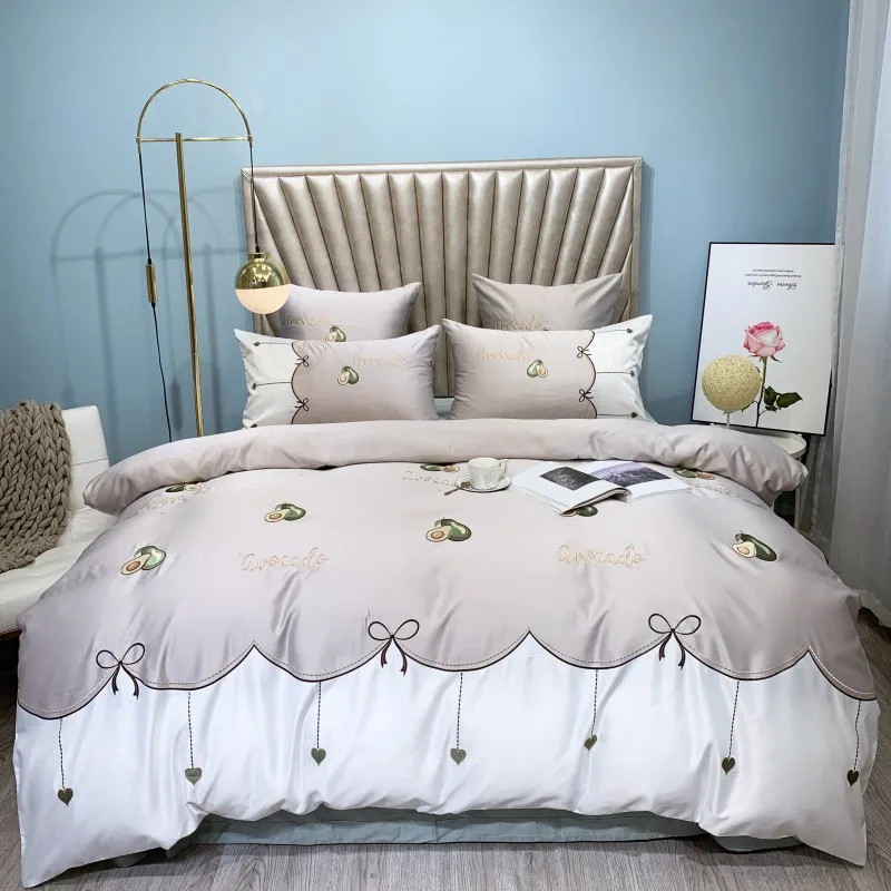 

HM Life High Quality Duvet Cover Sets Plants Flowers Embroidery Simple Style 4Pcs/Set Smooth Bedding Sets Luxury Home Textile