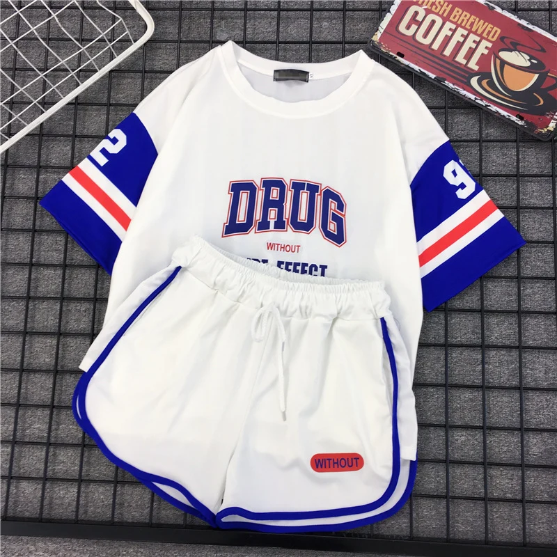 

2020 Summer Sportswear Outfits Women 2 Piece Tracksuit Set Short Sleeve Letter Tops and Shorts Casual 2 Piece Outfits for Woman