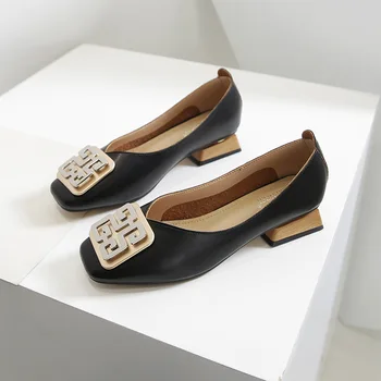 

2020 Spring New Fashion Metal Buckle Thick Heel Pump Shoes Large Size Women's Shoes