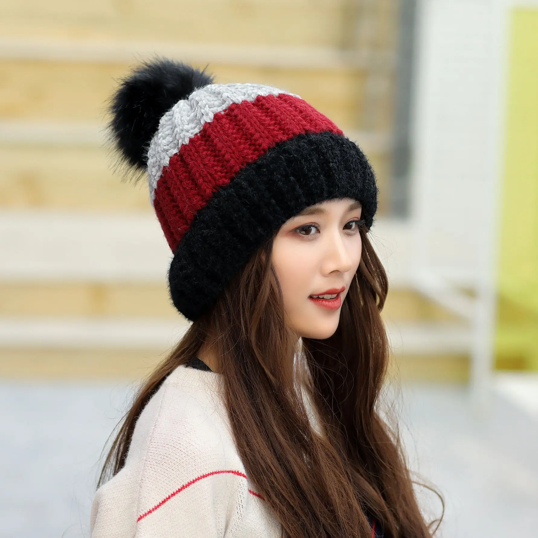 

Ms Winter Knitting Hat Chenille Yarn With Wool And Thicken Warm Color Matching Outdoors Travel Ear Muffs Head Cap