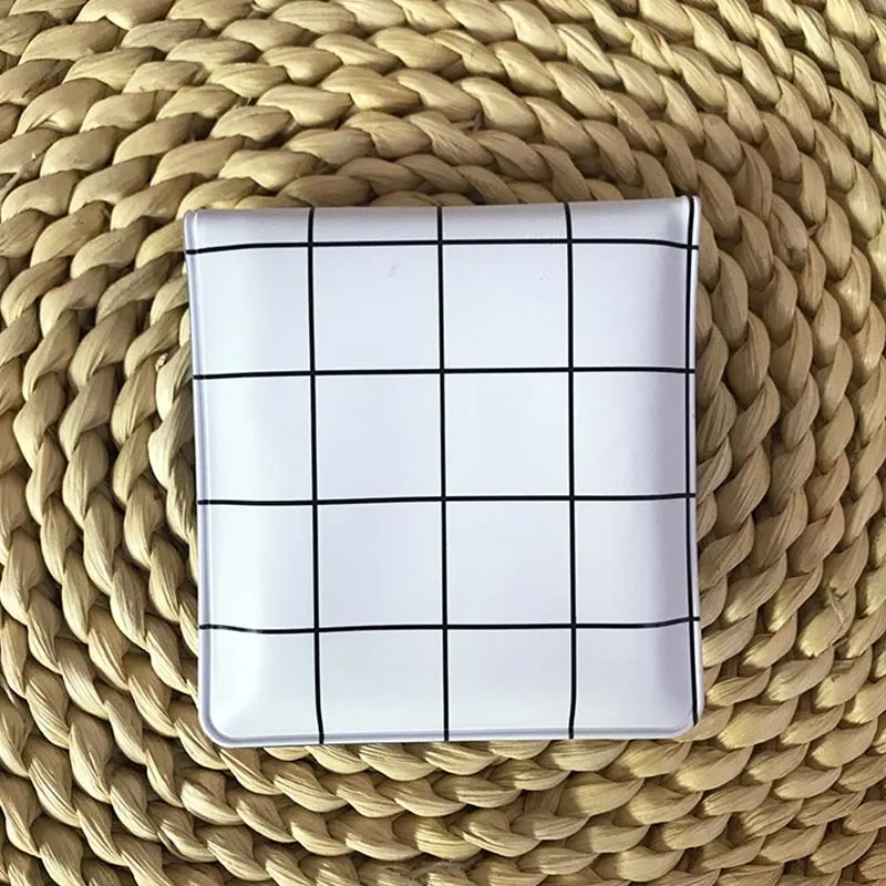 White Black PVC Portable Ashtrays Pocket Outdoor Smoking Cigar Tobacco Ash Storage Bag Travel Accessory 75x80mm