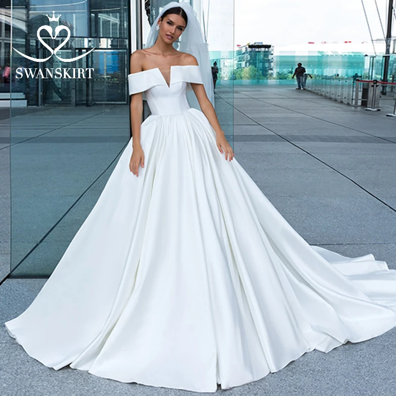 Слоновая кость Swanskirt элегантное ТРАПЕЦИЕВИДНОЕ атласное платье свадебное платье с открытыми плечами невесты платье с горловиной лодочка со шлейфом средней длины Размеры vestido de noiva F138 - Цвет: Слоновая кость
