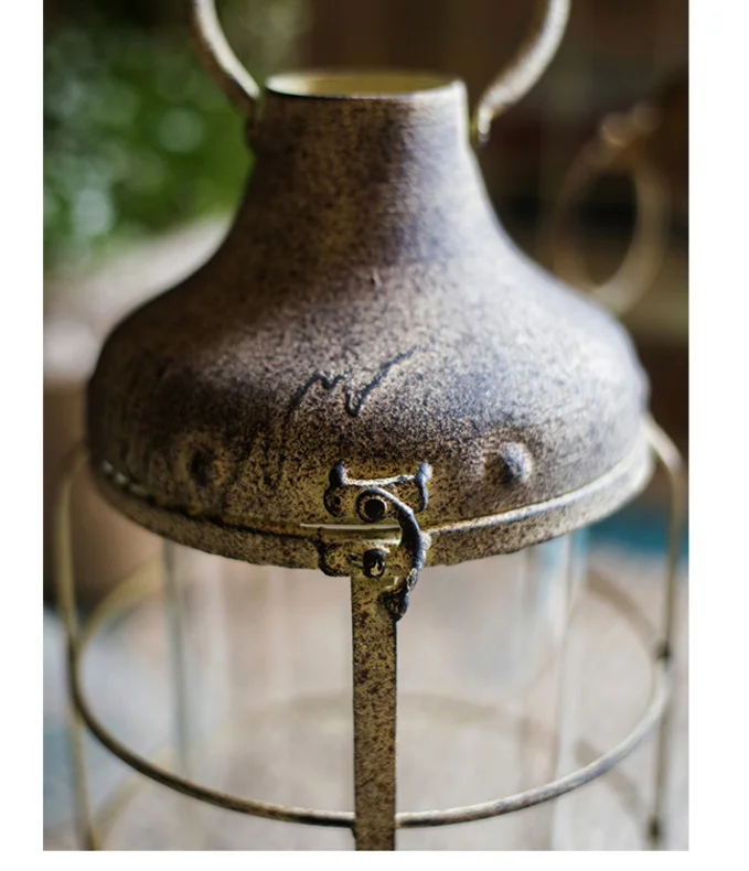 Прямые продажи Ретро Старый подсвечник из кованого железа ветровая лампа масляная лампа маленький декоративный фонарь украшения садовые продукты реквизит