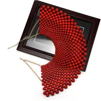 Горячие экзотические нагрудник воротник массивные жемчужные бусы плечо ожерелье для женщин Свадебная фотография шаль чокер ожерелье, ювелирные аксессуары - Окраска металла: Red