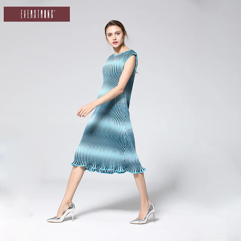 MIYAKE Fold новое летнее платье темперамент женские свободные большие размеры чистый средний тип ТРАПЕЦИЕВИДНОЕ ПЛАТЬЕ