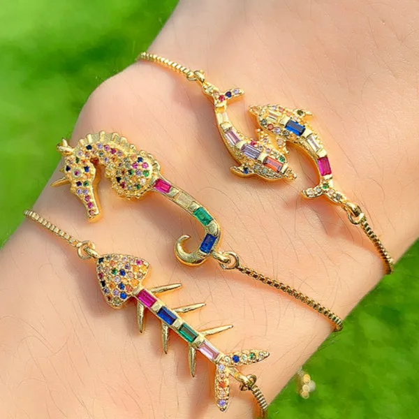 

Ladies Charm Bracelet Gold Cubic Zirconia Adjustable Bracelet Lobster Crocodile Hippocampus Animal Rainbow Zircon Shell Bracelet