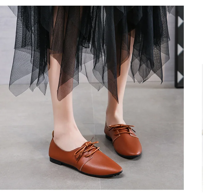 2021 New Design Women Oxford Shoes Casual Flats Shoes Women PU Leather Shoes Light Lace Up Loafers Ladies Walking White Shoes