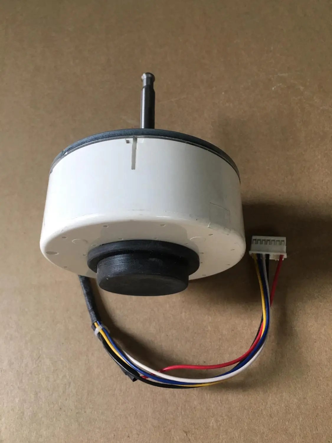 Двигатель кондиционера RD-310-30-8A L6CBYYL0102 RD-310-30-8A двигатель постоянного тока