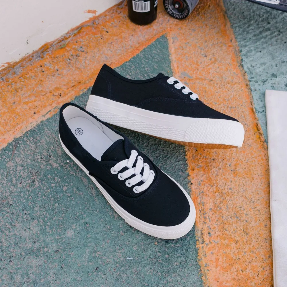 5279683494_1862758403