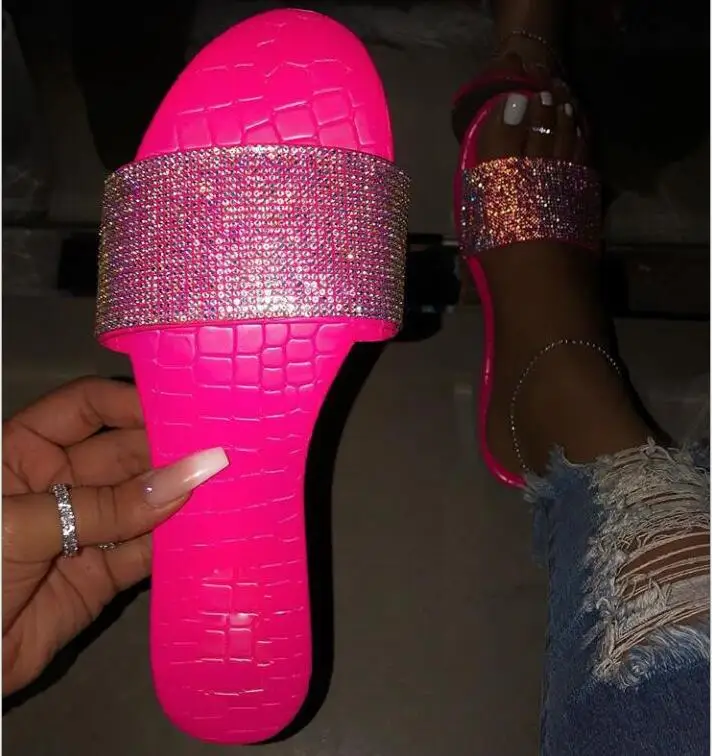 

2019 new fashion women slippers popular bright color rhinestones sparkling flat sandals beach ladies slippers