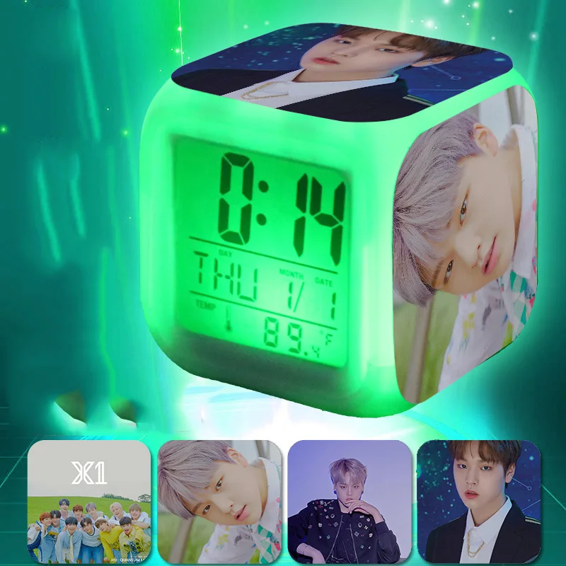 KPOP производство 101x1 квантовый прыжок 7 цветов декомпрессионный будильник Летающая вспышка стоящий светодиодный светильник ким Йохан сон Хён Цзюнь - Цвет: 1