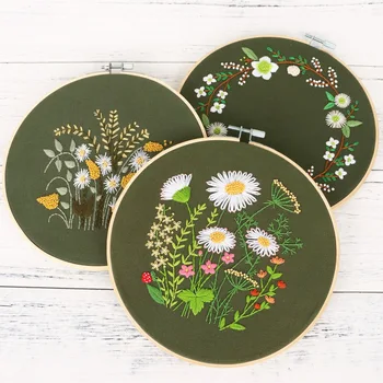 

Flower Pattern DIY Embroidery Starter Kit Needlework Cross Stitch Set With Bamboo Hoop for Beginner Sewing Art Craft Home Decor
