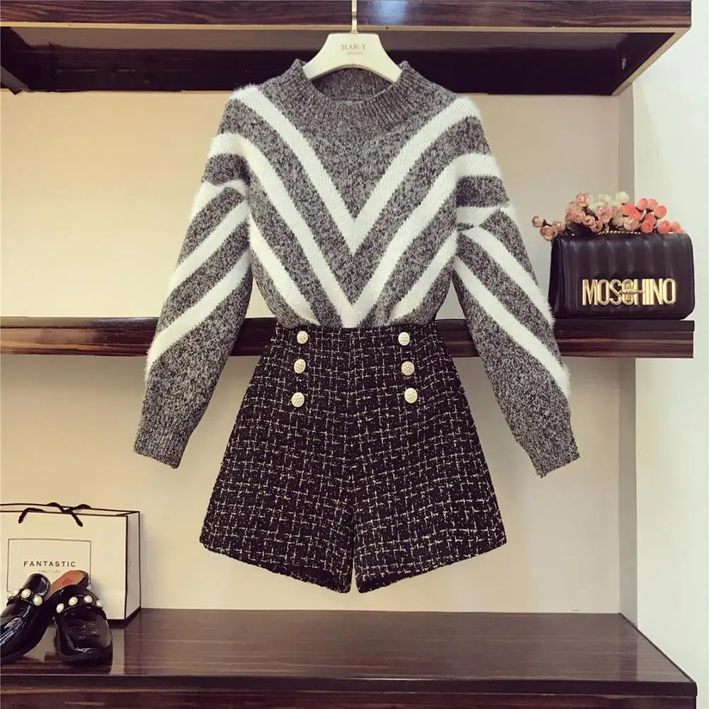 

High Quality Women's Autumn Sets Contrast Color Thicken Warm Trutleneck Sweater Tops+High Waist Button Tweed Shorts Female Suits