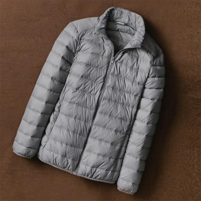 Light grey Светильник со стоячим воротником; мужские осенние куртки; Верхняя одежда; пуховик с капюшоном; теплое модное пальто; зимнее тонкое короткое пальто; Ультра-светильник; повседневная одежда - Цвет: Light grey