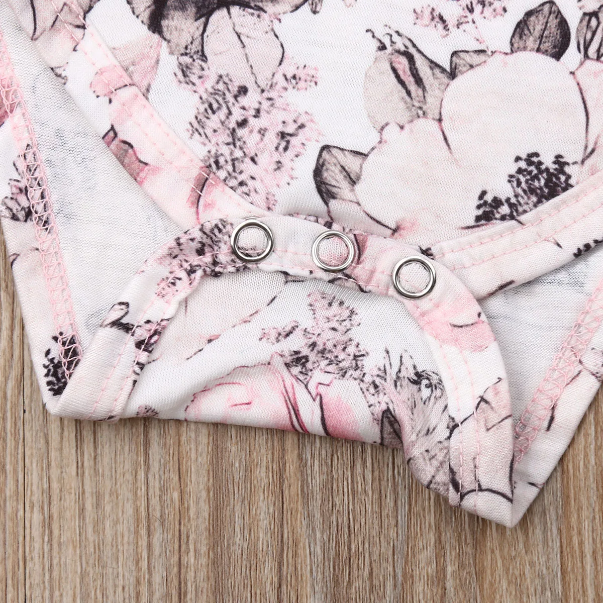 Комплект из 2 предметов, цветастый комбинезон с рюшами кружевные шорты летние комплекты для девочек Боди без рукавов для детей от 0 до 24 месяцев