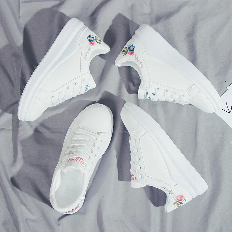 Женская спортивная обувь. Новинка; сезон весна-осень; повседневная обувь белого цвета с вышивкой; женская спортивная обувь для студентов; женская обувь