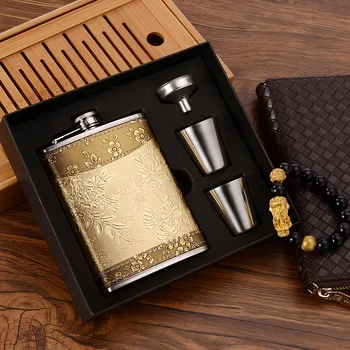 

1SET 7OZ hip flask liquor Bottle christmas Gift box Stainless steel wine pot Leather surface portable whiskey Bottle OK 1117