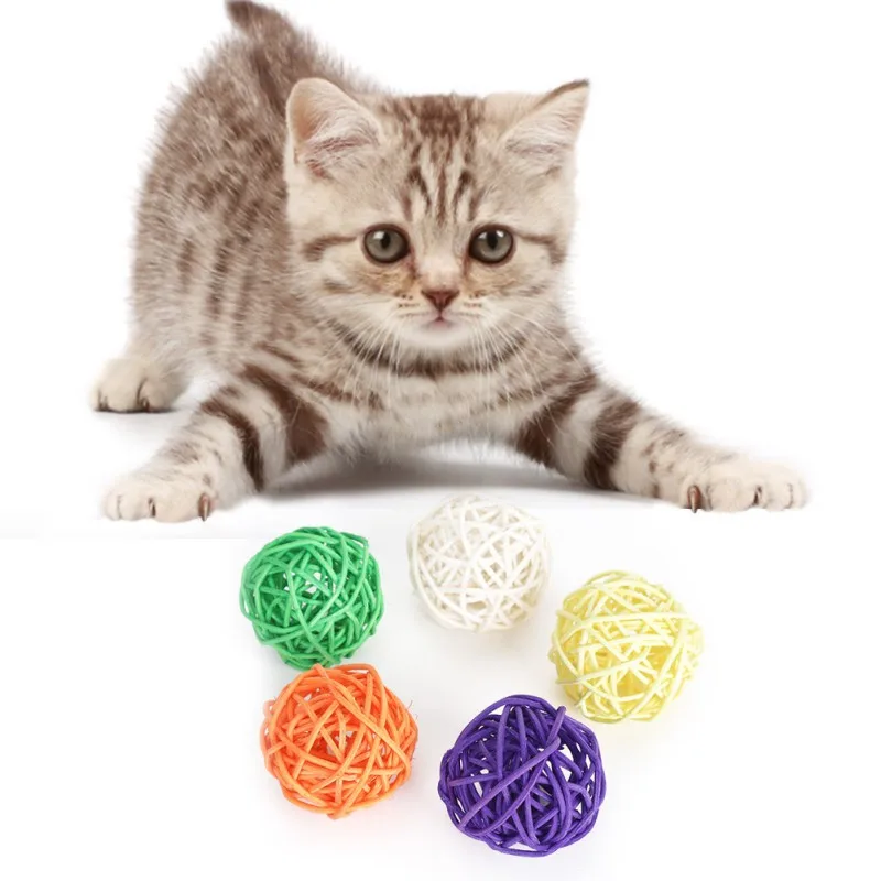 Pet мяч для котов игрушки Kitty Красочные ротанга плетеная трость интерактивный укус Устойчив молярная жевательная игрушка Чистка домашних животных кошачьи зубы
