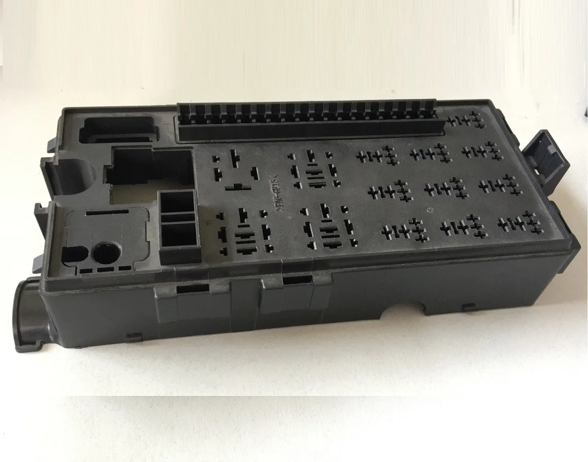 

18 Road Car Fuse Box Insurance BX1501 Relay Socket New Energy Car Pickup Truck Fuse Protector Base