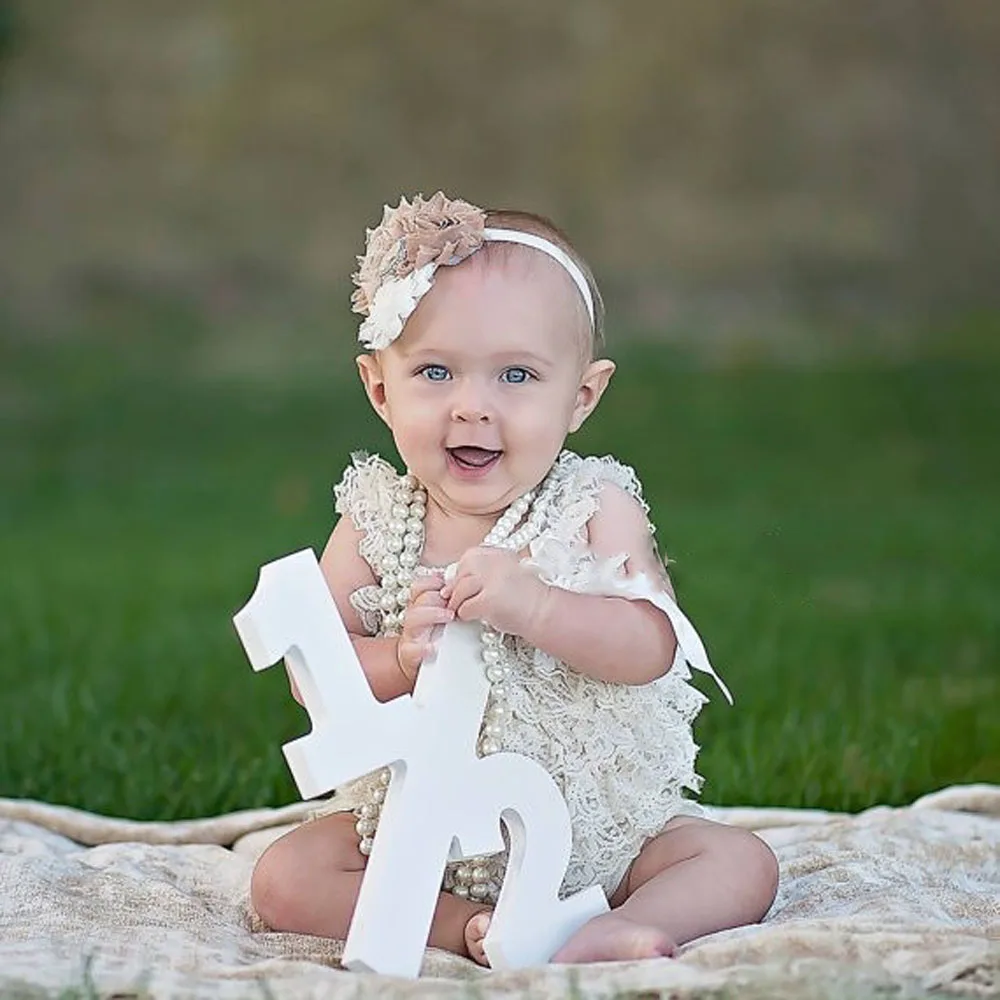 One Sign Photo Prop for First Birthday Photo Shoot for Babies - Wooden  Number Sign Photographer, Number Sign