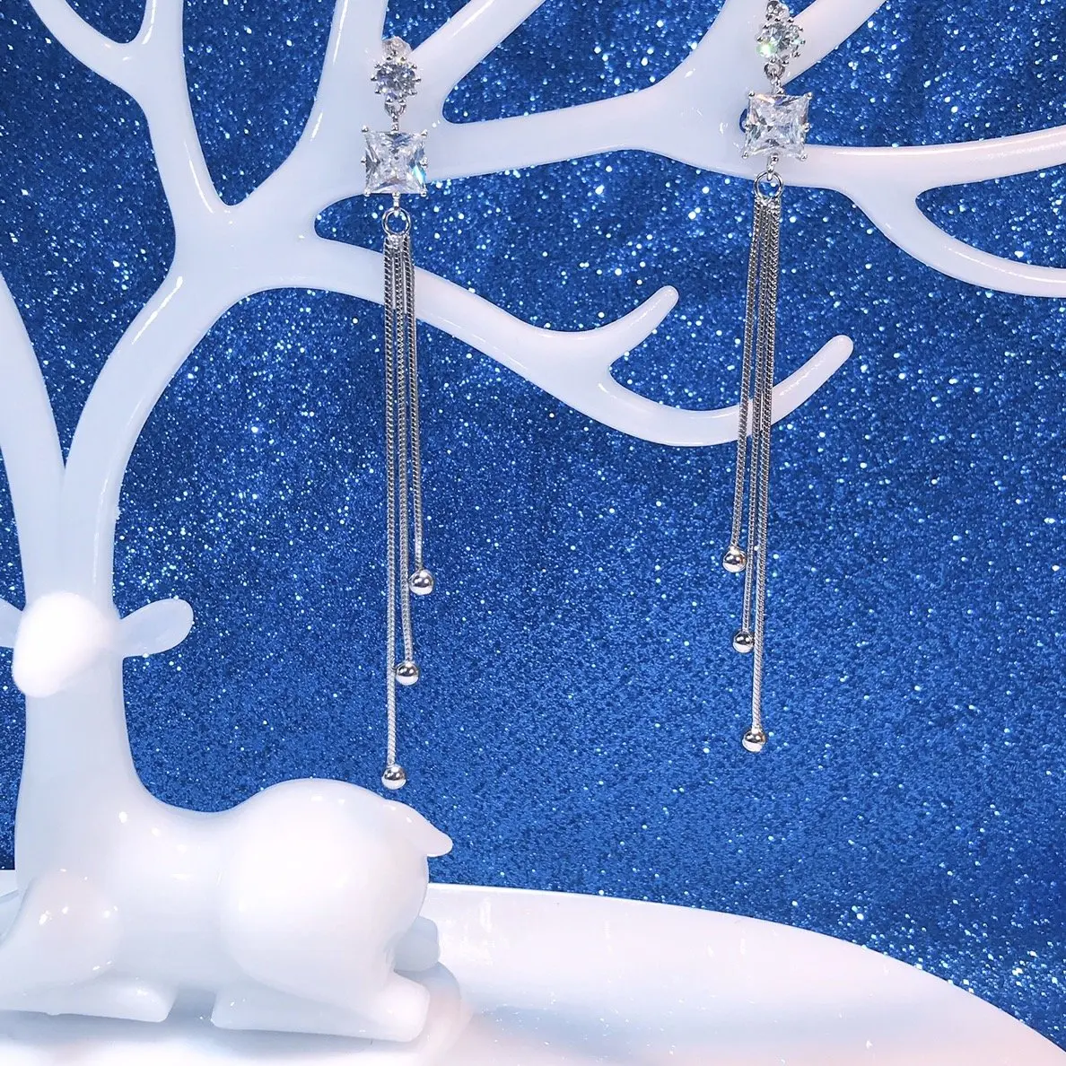 

Изысканные 925 пробы серебряные блестящие серьги-подвески с кисточками красочные блестящие серьги-гвоздики с кубическим цирконием не легко ...