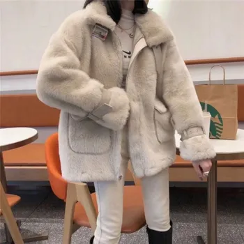 

Short lambhair coat 2020 winter new Korean loose stand collar lambhair jacket fur coat women