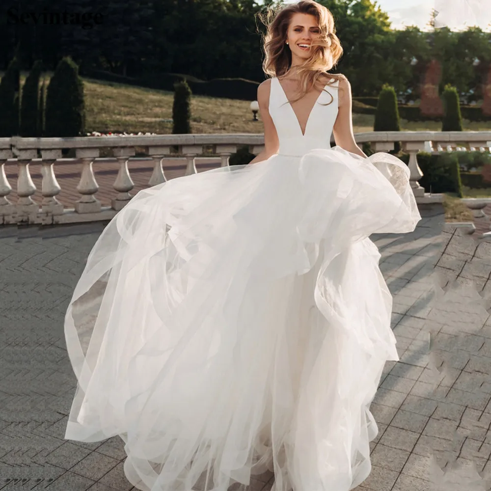 

Sevintage Princess White/ Ivory Wedding Dress Deep V-Neck Boho Wedding Party Gowns Open Back Beaded Tulle Bride Dress Vintage