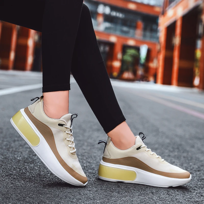 women sport shoes light ladies sneakers outdoor walking breathable spring flats platform trend designer running shoes for women (68)