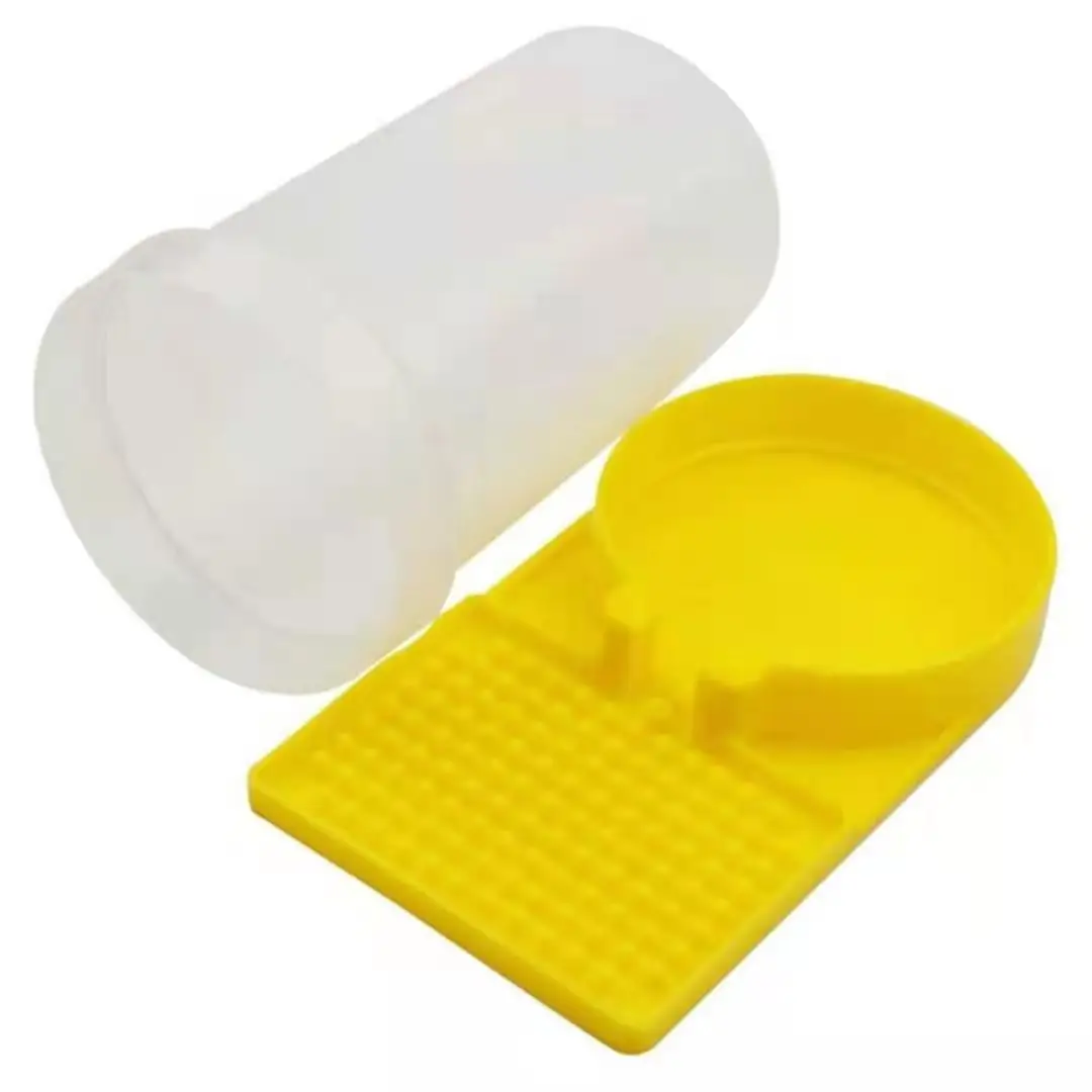 1PC Beekeeping Beehive Water Feeder Plastic Bee Drinking Nest Entrance Beekeeper Cup Tool Detachable Beekeeper Supplies