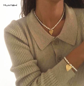 

HUANZHI 2020 New Trendy Vintage Elegant Love Smiley Freshwater Pearl Metal Pendant Bracelet For Women GirlS Party Jewelry Gift