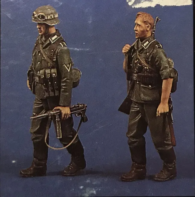 

1/35 Scale German Defence Force 2 Soldiers Miniatures Modelling Unpainted DIY Assembling Static Resin Figure Model Kits