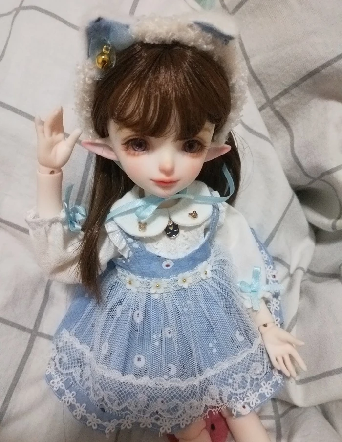 700 3