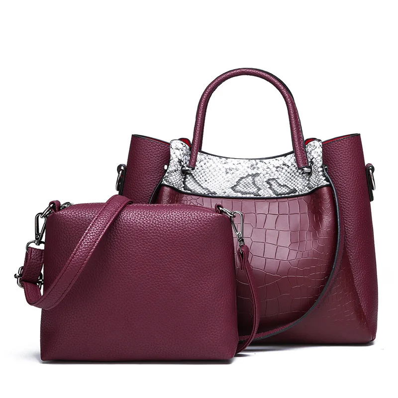 

2019 new hand-held PU leather snake print lady Europe and the United States take a single shoulder oblique satchel mother