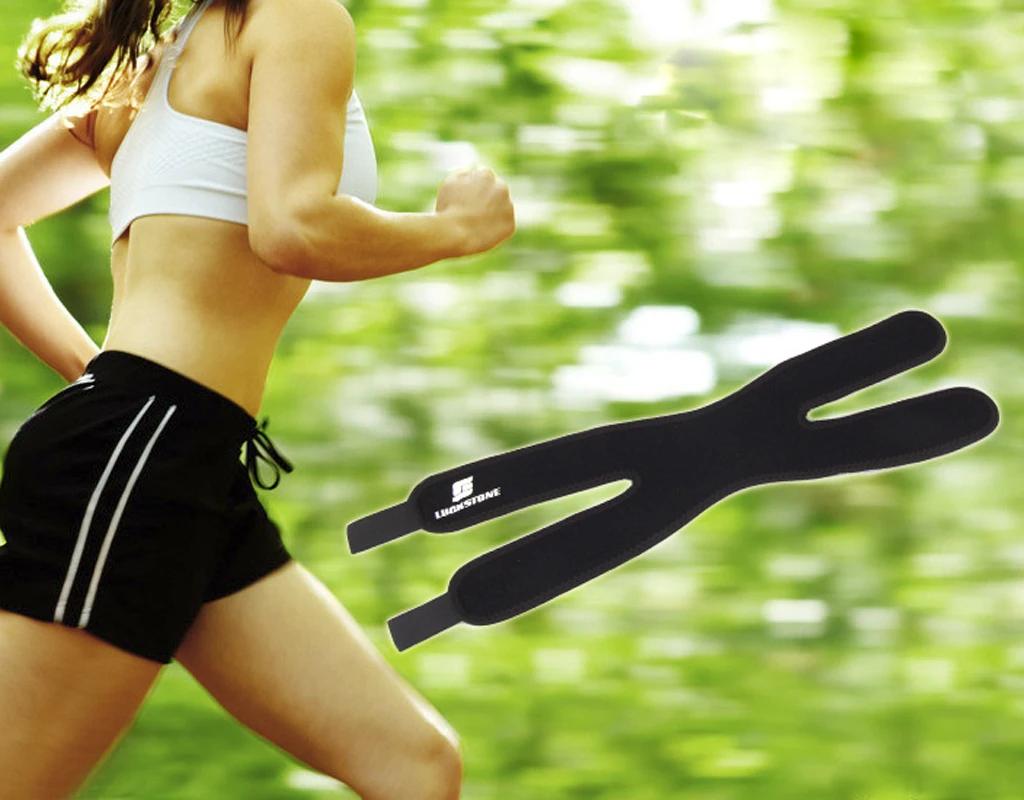 Спорт защита. Подставки для коленей спорт. Подставки под колени для фитнеса. Бег мужчина наколенник.