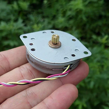 

4PCs S44M100S17 44MM Two Phase Four Wire Ultra-thin Stepper Motor, 10-Copper Gear, 0.5 Modulus DC 12V 3.6 Degree Shaft Dia 1.5MM