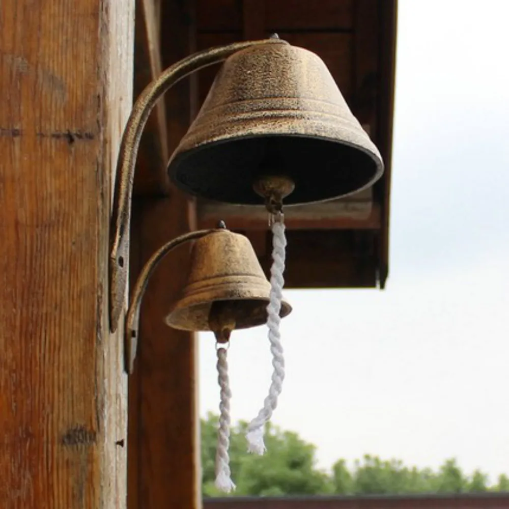 Acheter ICI une cloche en fonte de fer pour porte d'entrée