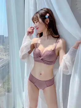 

Lace lace small shoulder belt set underwear cotton lining soft and comfortable show big chest gathered top bra