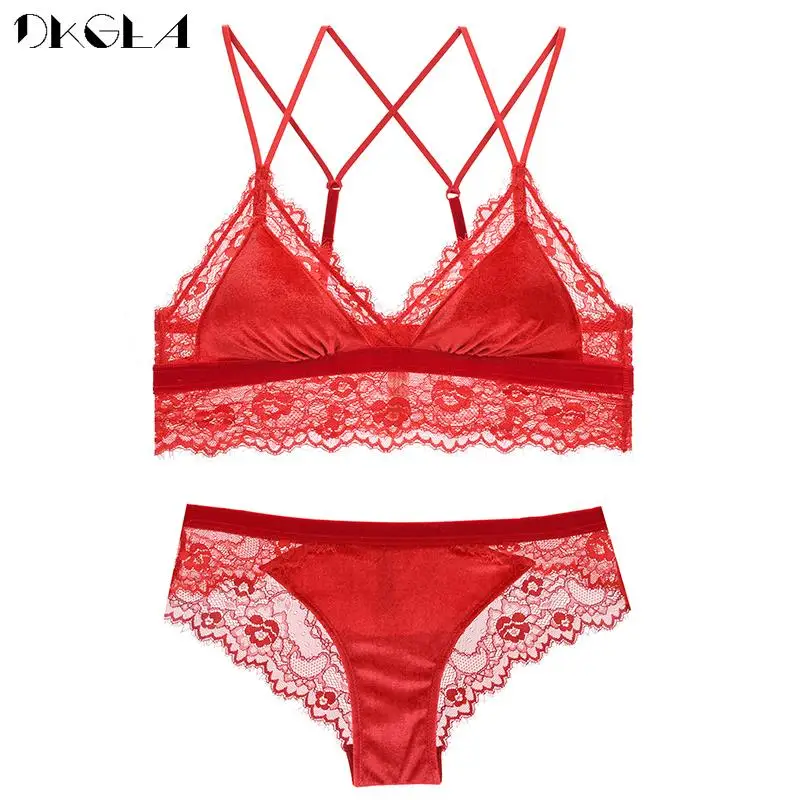 Autumn And Winter Underwear Women's Red Velvet Thin Section No Steel Ring  Bra With Panty Set Girl Comfortable Lace Edge Lingerie - Bra & Brief Sets -  AliExpress