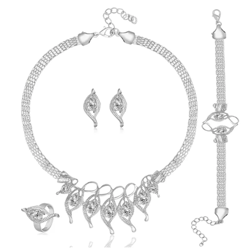 13111276171_1068890304